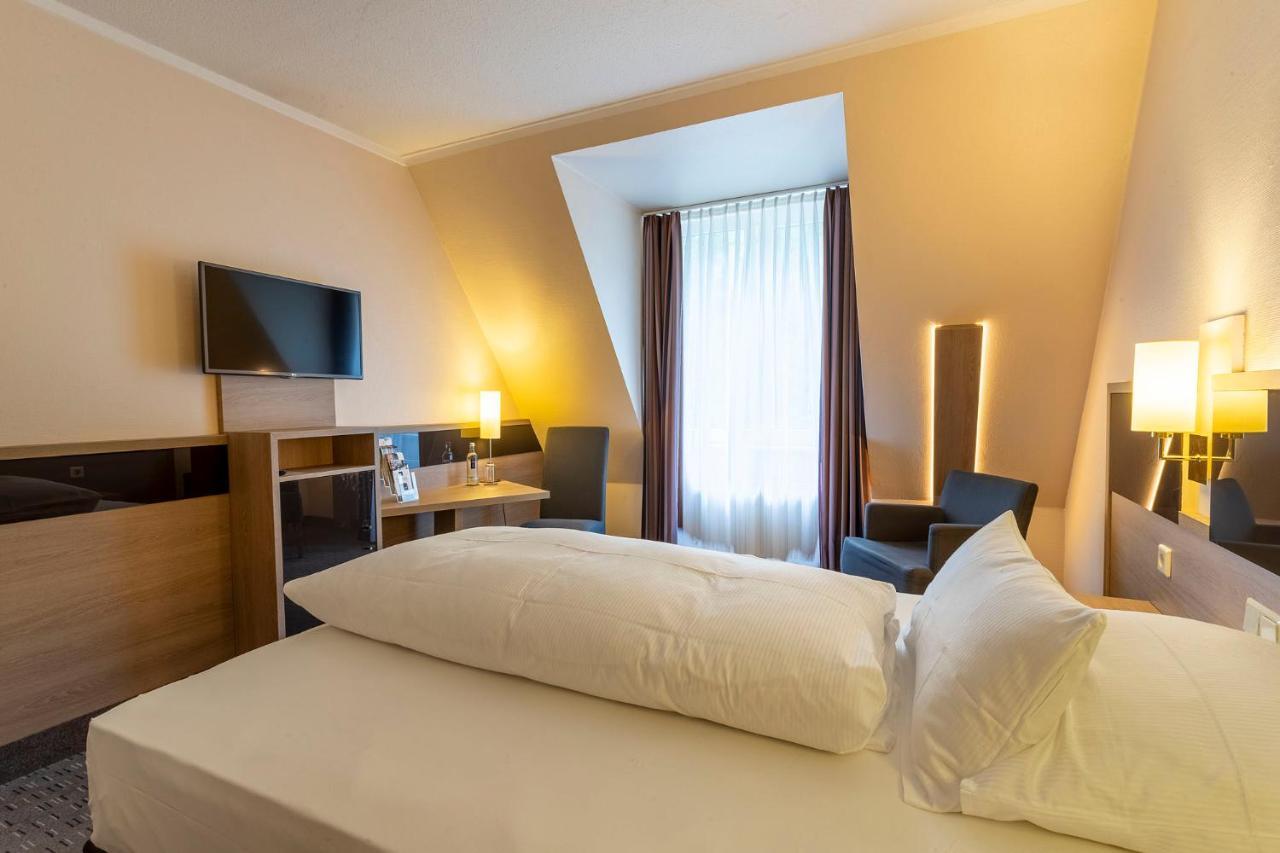 Parkhotel Berghoelzchen Hildesheim Exterior foto