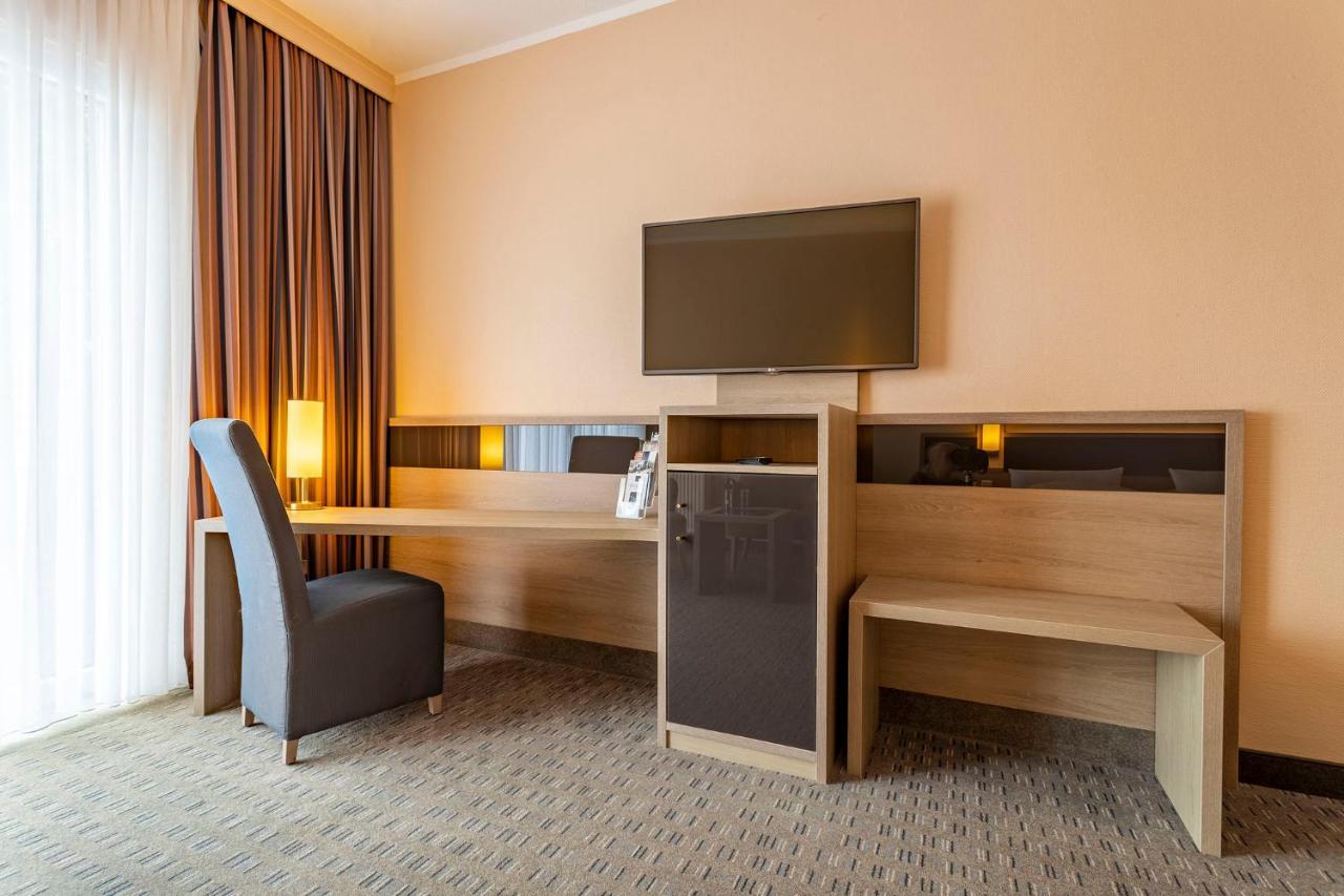 Parkhotel Berghoelzchen Hildesheim Exterior foto