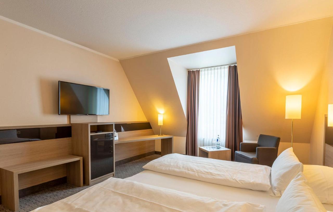 Parkhotel Berghoelzchen Hildesheim Exterior foto